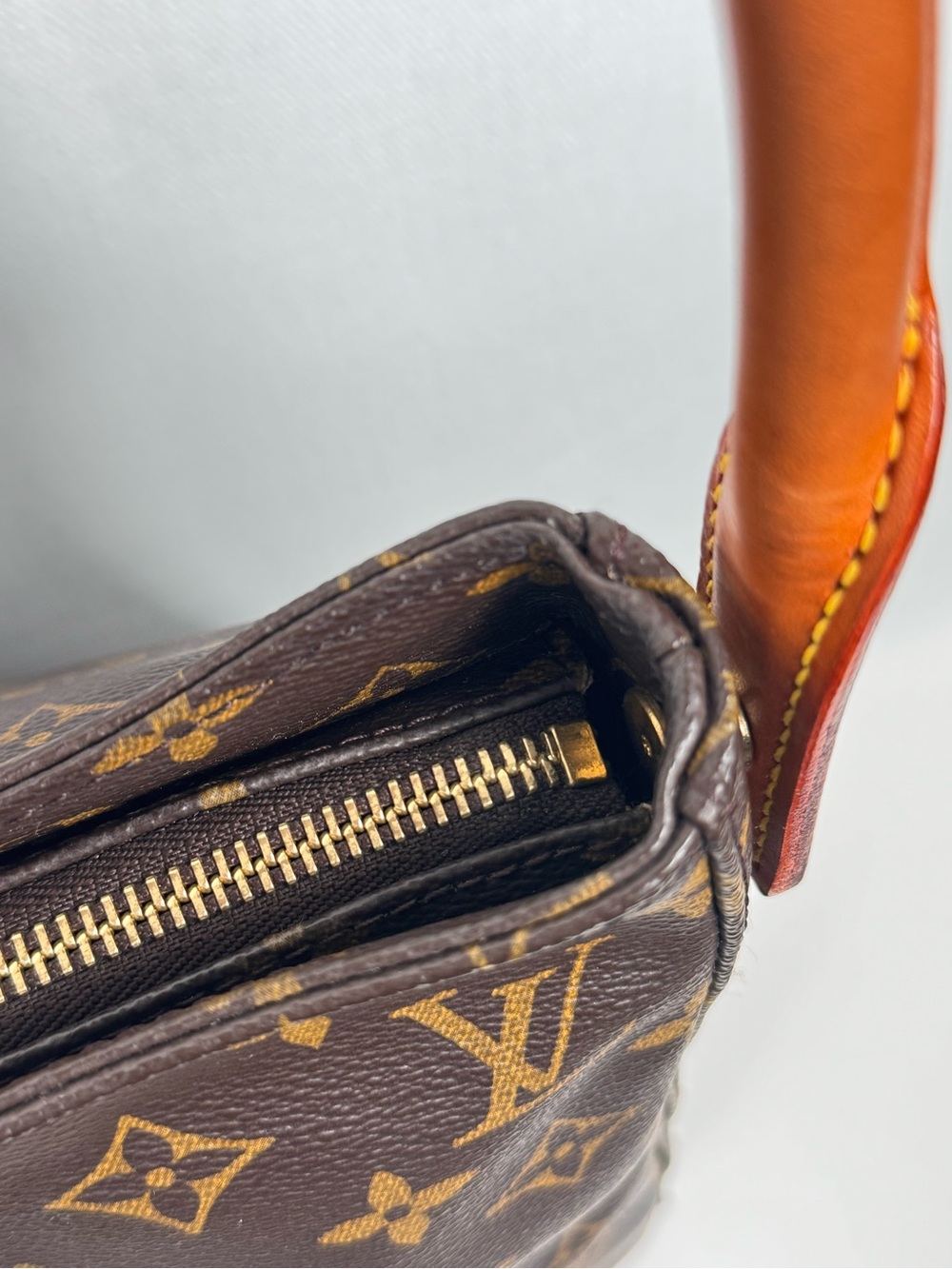Louis Vuitton Monogram Looping GM Vintage 2001 - Picture 7 of 15